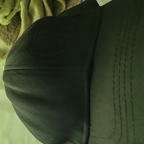 Authentic canada goose cap size l/xl - Picture 2 of 7